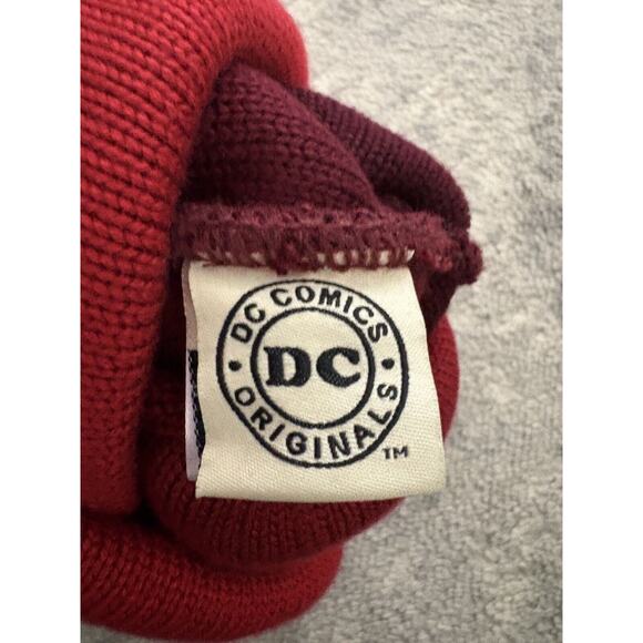 DC Comics The Flash Beanie Ombré Red Embroidered Logo Adult Size New - Picture 4 of 5